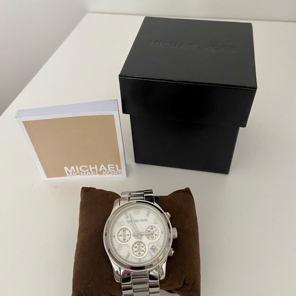 Micheal Kors Women’s Watch MK5304 - Picture 2 of 6